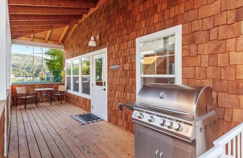 Dover Bay House | Stella del Mare in Dover ID