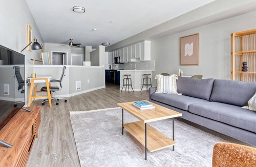 South Lake Union Apartment | Stellar SLU 1BR w/ Gym & Parking, walk to Space Needle, by Blueground