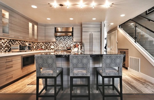 North Park City Condo | STEPS 2 UPGRADED LIFTS, FREE BUS 2 MAIN ST., DESIGNER INTERIOR, GOURMET KITCHEN