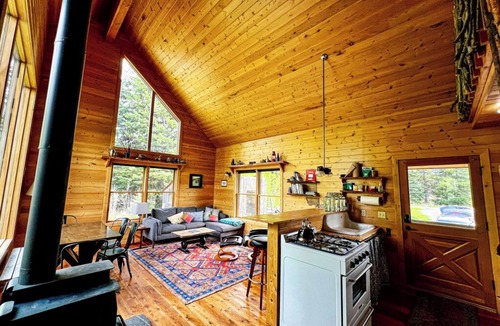 Polebridge Cabin | Steps from Glacier Adventures - Tranquil Polebridge Cabin