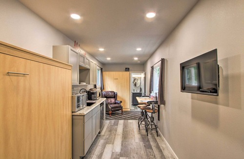 Pierce County Apartment | Steps to Foothills Trail: Unique Carbonado Studio