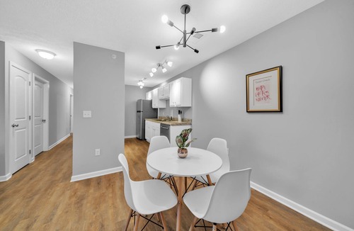 New Albany Apartment | Stonecrest 910, 2Bd Apt I Free Parking I Pool