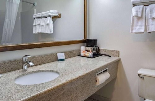 Salmon Creek House | Stop for comfort and value in Vancouver, WA!