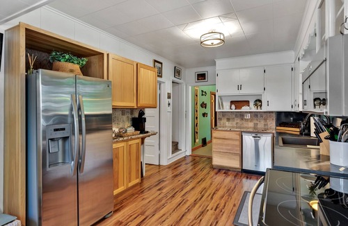 Garden District House | Story book 1920's home in down town Coeur d'Alene with AC, WiFi