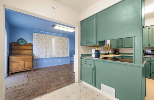 Nampa House | Storybook Cottage in the heart of Nampa