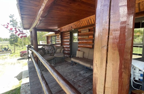 Dubois Cabin | Stratton Ranch - Wyoming Getaway Cabin - 4 bed/2 bath WY Cabin!