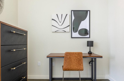 Beaverton Apartment | Studio Apartment in Hillsboro w/Office