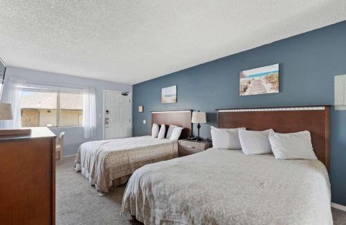 Ocean Shores House | Studio Ground Floor Condo for 4 - Pool and Hot Tub