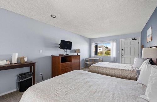 Ocean Shores House | Studio Ground Floor Condo for 4 - Pool and Hot Tub