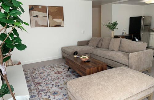Mercer Island Apartment | Stunning 2Bd&1B in Mercer Island
