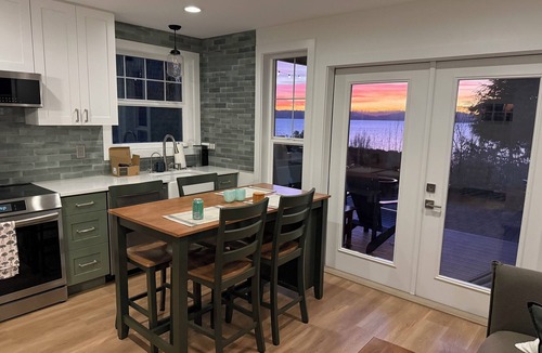 Endolyne Cottage | Stunning Bluff Cottage with Panoramic Puget Sound & Olympic Mountain Views