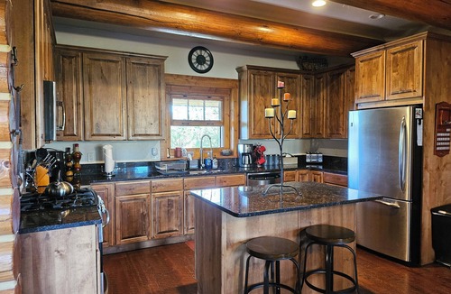 Driggs Cabin | Stunning Custom Log Home with Breathtaking Views of Teton Mountains, Driggs, ID