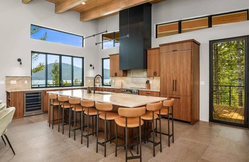 Sandpoint Villa | Stunning Designer Rental with Breathtaking Views for a Memorable Escape in Nature by Lake Pend Orielle in Idaho