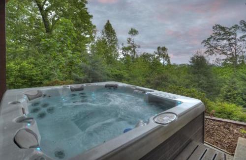 Raccoon Ridge House | Stunning Forested Views, Hot Tub And A Pool Table