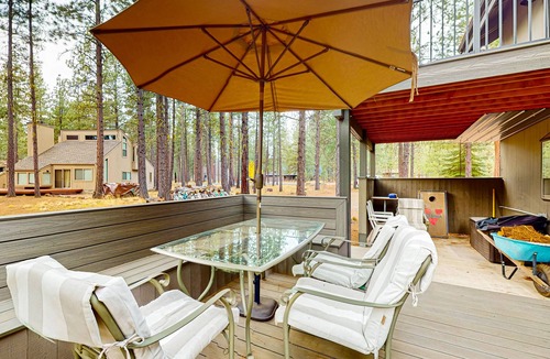 Black Butte Ranch House | Stunning home in the pines with pool & on-site spa