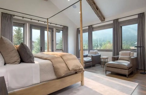 Teton Village House | Stunning Luxury Estate 3 minutes from the Gondola and Jackson Hole Ski Resort