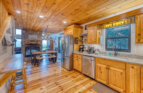 Blue Ridge Cabin | Stunning Mountain Views + Hot Tub + Game Room + Dogs Welcome + Blue Ridge Cabin
