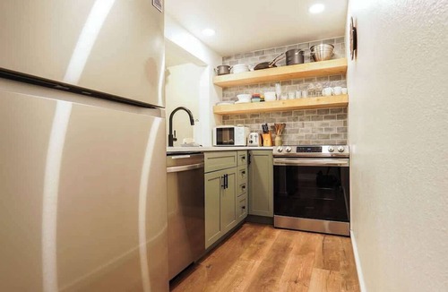 Glacier Condo | Stunning Mt Baker Condo Resort Amenities, Dog OK