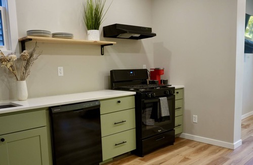 Northeast South Bend Apartment | Stunning Newly Remodeled 1-Bedroom