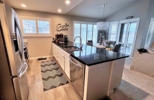 Westport Condo | Stunning Ocean View ~ Hot tub ~ 2BR/2 Bath ~EV Chargers!