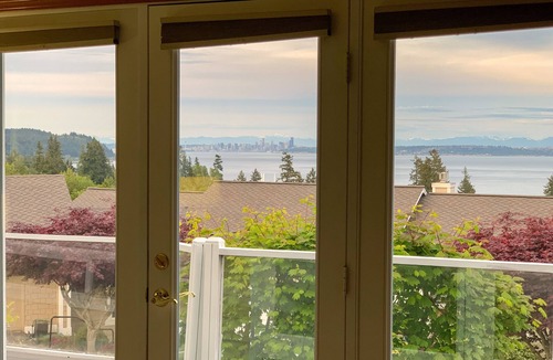 Manchester House | Stunning Royal View House