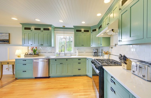 Ponder Point House | Stunning Sandpoint Lakefront Home: Hot Tub + Dock