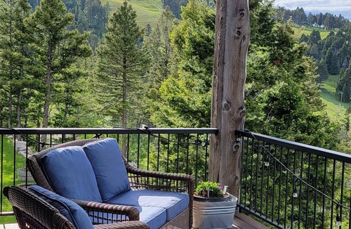 Canyon Creek House | Stunning Ski In/out Cabin at Great Divide, Montana