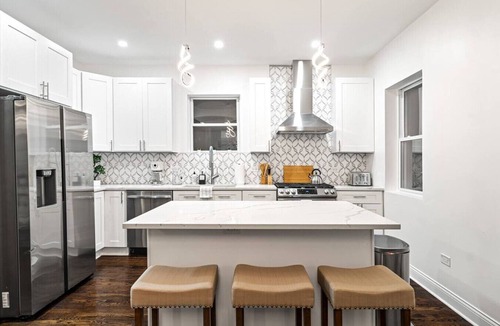 Cragin House | Stunning & Spacious 7BD Home with garage!