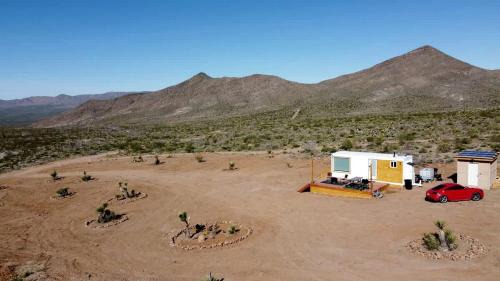 Meadview House | Stunning Tiny House with Picnic Space, Barbecue and Fire Pit in Meadview, Arizona