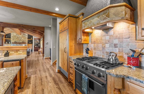 McCall Cabin | Stunning views of Payette Lake and Surrounding Mountains