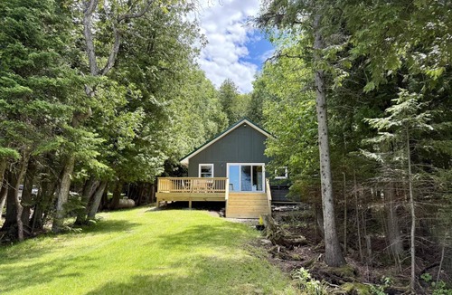Drummond House | Sturgeon Bay Chalet on Drummond Island