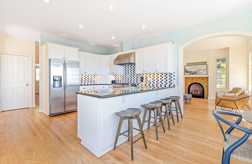 Northwest Portland House | Stylish 4BR｜Main-Level Bedroom｜Pet-Friendly｜Garage & Patio for Easy Living#41001