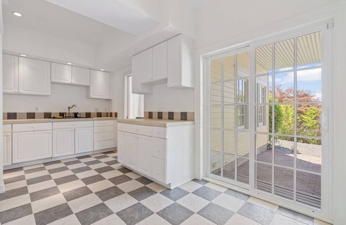 Northwest Portland House | Stylish 4BR｜Main-Level Bedroom｜Pet-Friendly｜Garage & Patio for Easy Living#41001