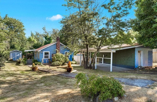 Mid-Beacon Hill House | Stylish Beacon Hill 3BR, close to Groceries & Parks, by Blueground