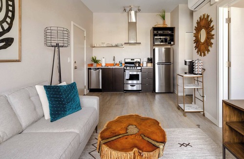 Belmont Apartment | Stylish Hawthorne 1BR w 90 WalkScore