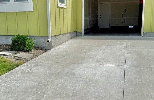 Boise House | Stylish home with fenced pet yard and garage, 900’ from Greenbelt!