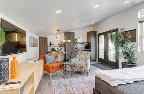 Quail Ridge Apartment | Stylish & Modern Boise Studio w/Foothills Views!