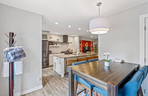 Southside House | Stylish Mountain Home w/Exquisite Studio Loft! Walk to Downtown & NAU!