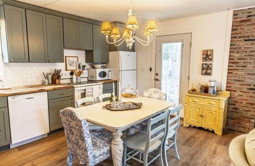 Bayview Cabin | Stylish Waterfront Retreat in Bayview-Boat Dock