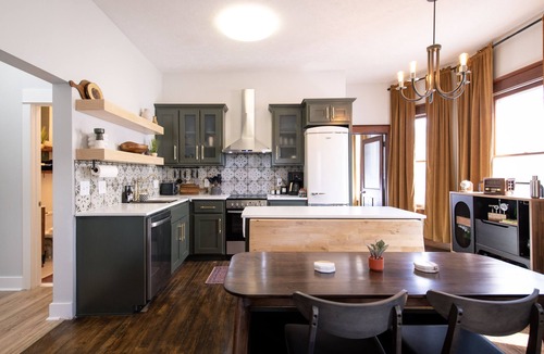 Dahlman Apartment | Stylishly Renovated 2BR Home Near Downtown & Zoo