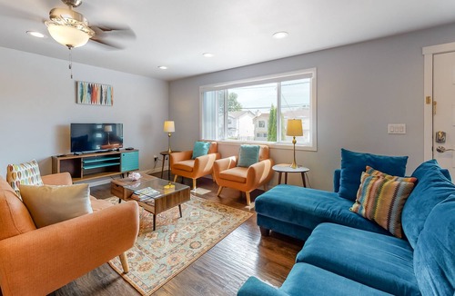 South Seattle House | Stylishly Updated Beacon Hill Gem: Near I-5, Light Rail & Seattle City Center