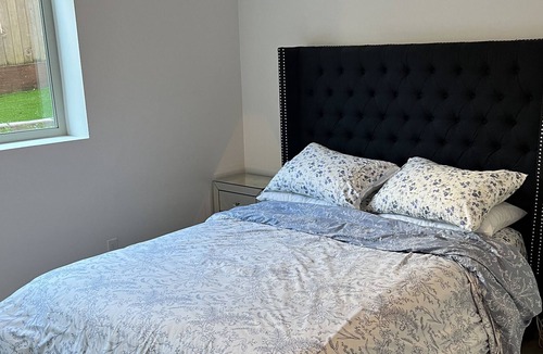 South Seattle House | Suburban Spa Oasis: private in-law suite 15 minutes from Lumen and Sea-Tac.