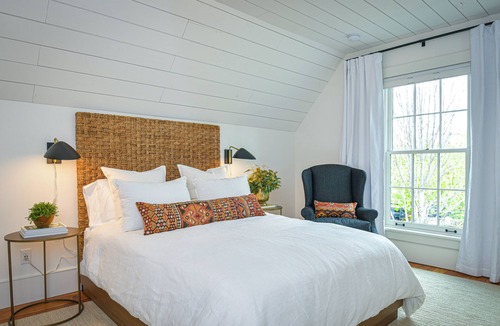 Jacksonville Hotel | Suite 3 at Kubli Haus Luxury, Style & Location, 1 block to Britt