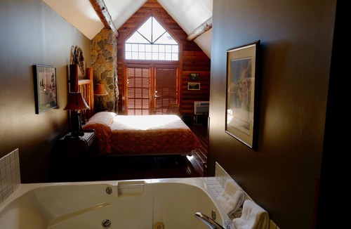 Sumas Hotel | Sumas Mountain Lodge