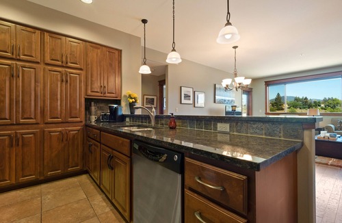 Coeur d'Alene Condo | Summer Escape in Riverstone, 2BR Condo Retreat, Near Everything