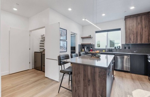 Downtown Salt Lake City House | Summer Getaway: Hot tub & Cold Plunge, Gear-dryer