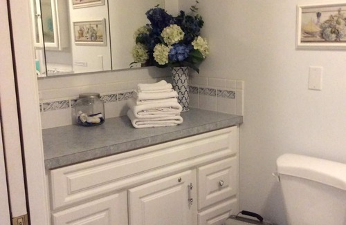 Twin Lakes Cottage | Summer on the lake, Silverwood Theme Park nearby
