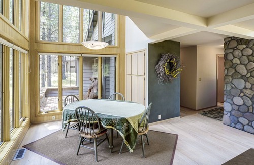 Black Butte Ranch House | Sun-filled home w/ privacy, shared pool, hot tub & resort amenities!
