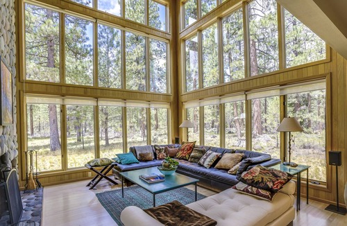 Black Butte Ranch House | Sun-filled home w/ privacy, shared pool, hot tub & resort amenities!