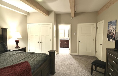 Ketchum Apartment | Sun Valley Adventures Heated Pool & Spa